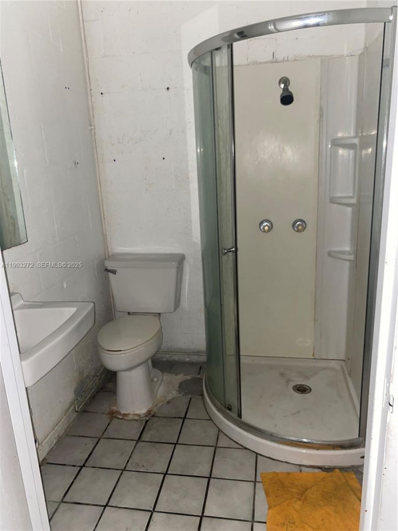 8343 NW 64 St, Unit 5, Miami, FL 33166 Photo