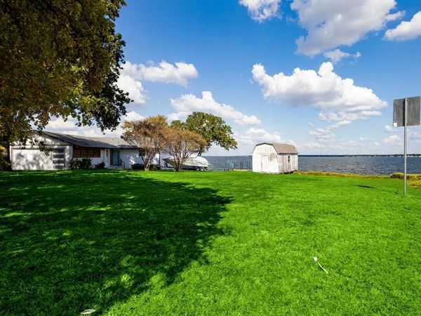 1344 E Cedar Creek Parkway, Seven Points, TX 75143