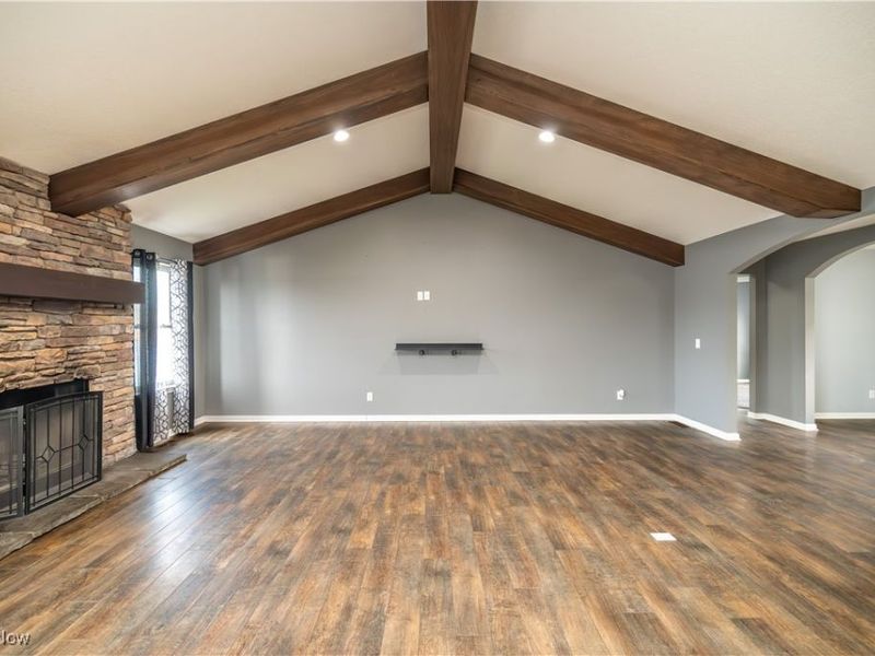 520 S Newton Falls Road, Diamond, OH 44412 Photo 11