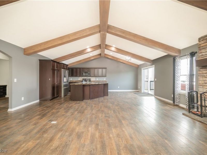 520 S Newton Falls Road, Diamond, OH 44412 Photo 8