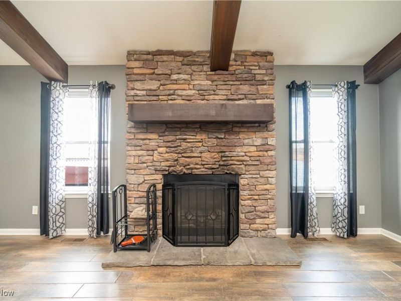 520 S Newton Falls Road, Diamond, OH 44412 Photo 9