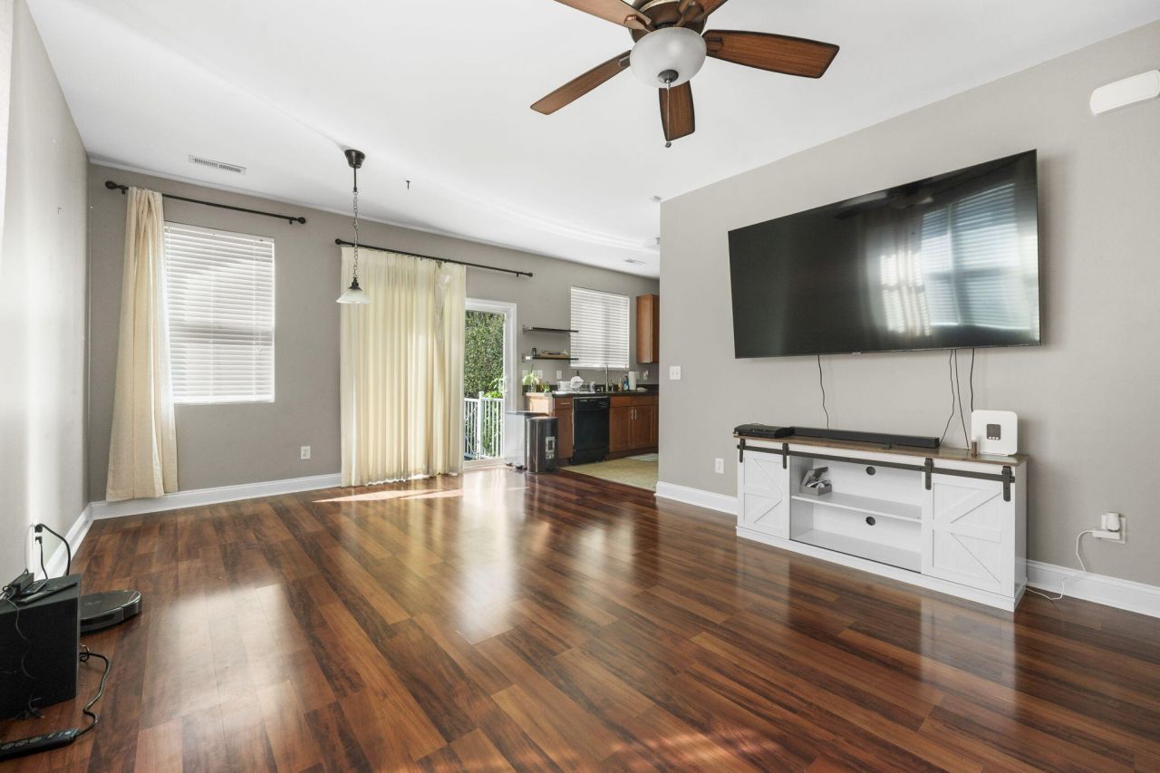 8827 Kellum Drive Photo 6