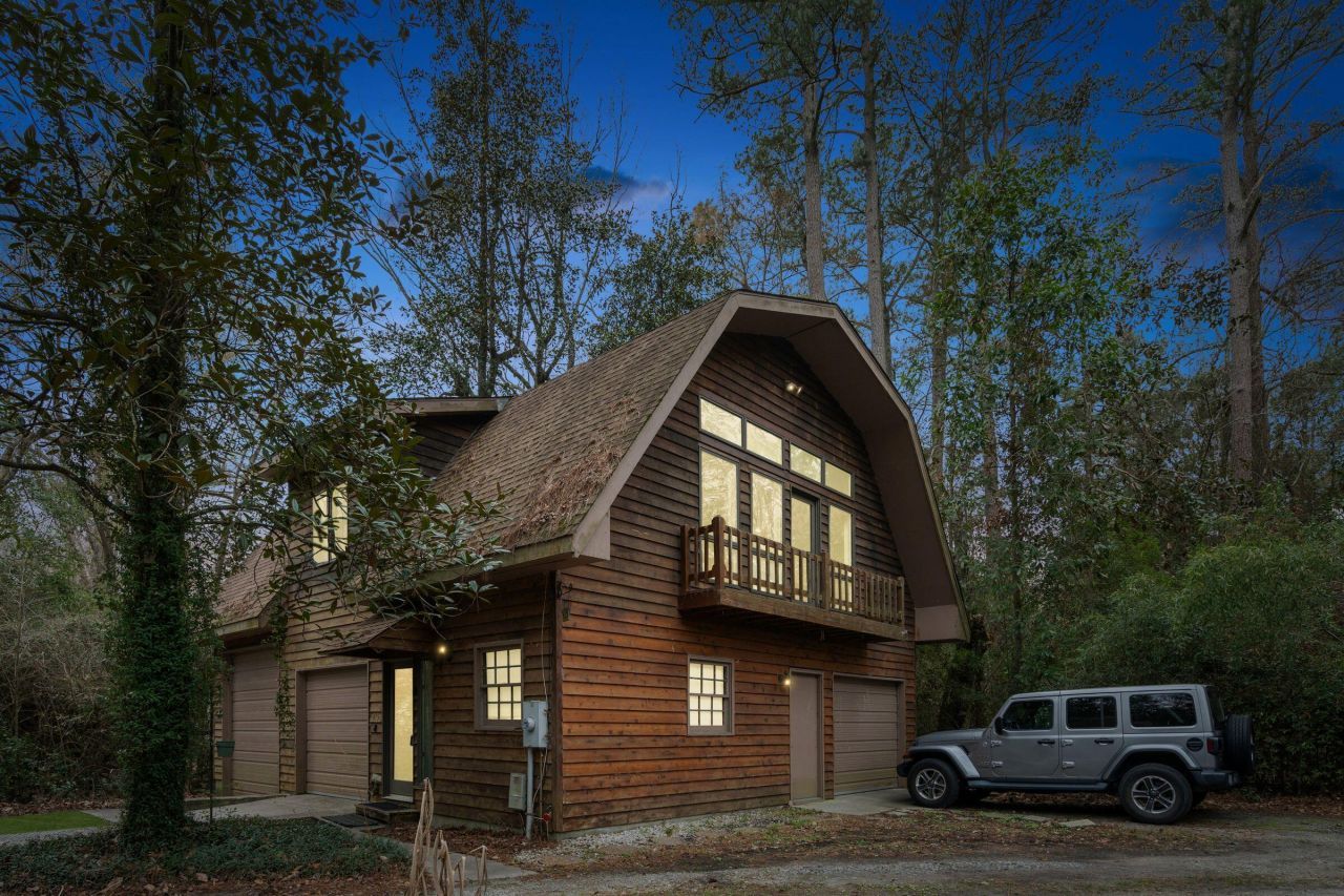 415 W Carolina Avenue Photo 79