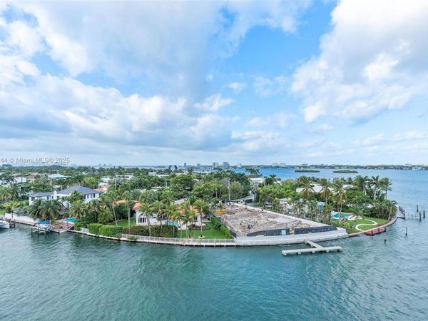 10300 W Bay Harbor Dr, Unit 8B, Bay Harbor Islands, FL 33154