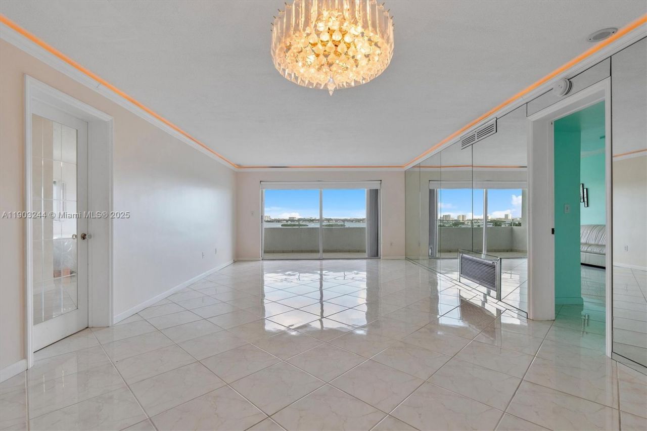 10300 W Bay Harbor Dr, Unit 8B, Bay Harbor Islands, FL 33154 Photo