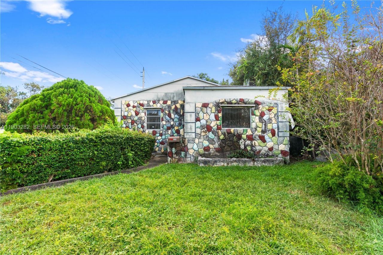 500 NW 46th St, Miami, FL 33127 Photo