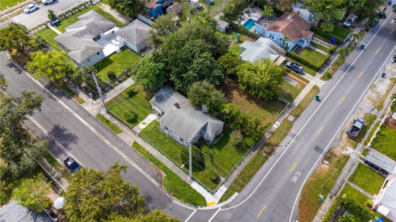 500 NW 46th St, Miami, FL 33127 Photo