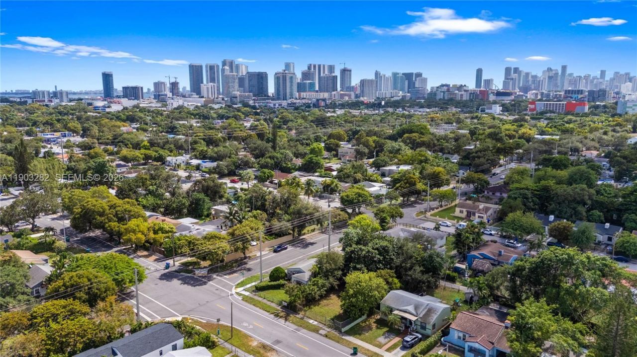 500 NW 46th St, Miami, FL 33127 Photo