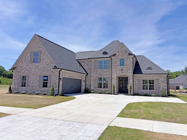9562 GRAYS HOLLOW DR S, Cordova, TN 38018