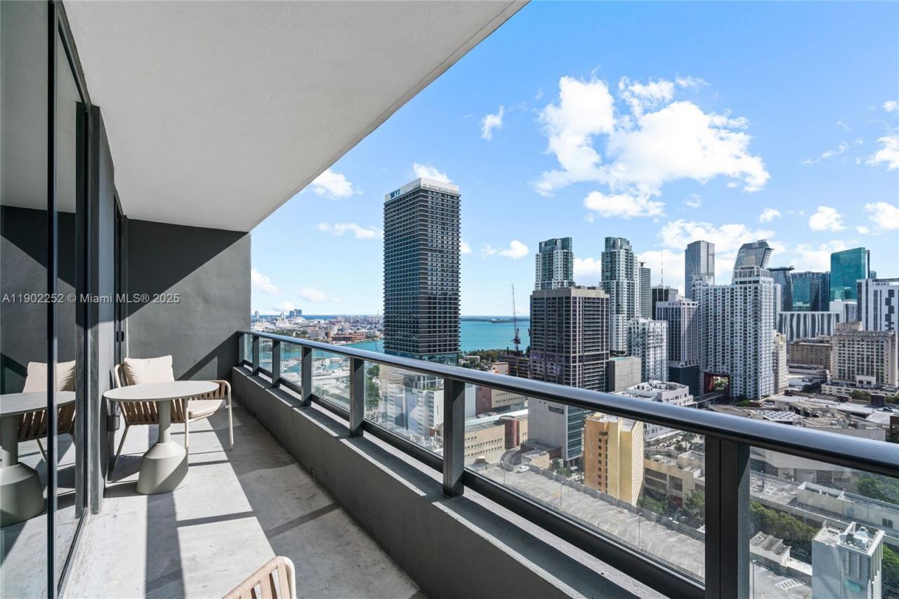 159 NE 6th St, Unit 2405, Miami, FL 33132 Photo