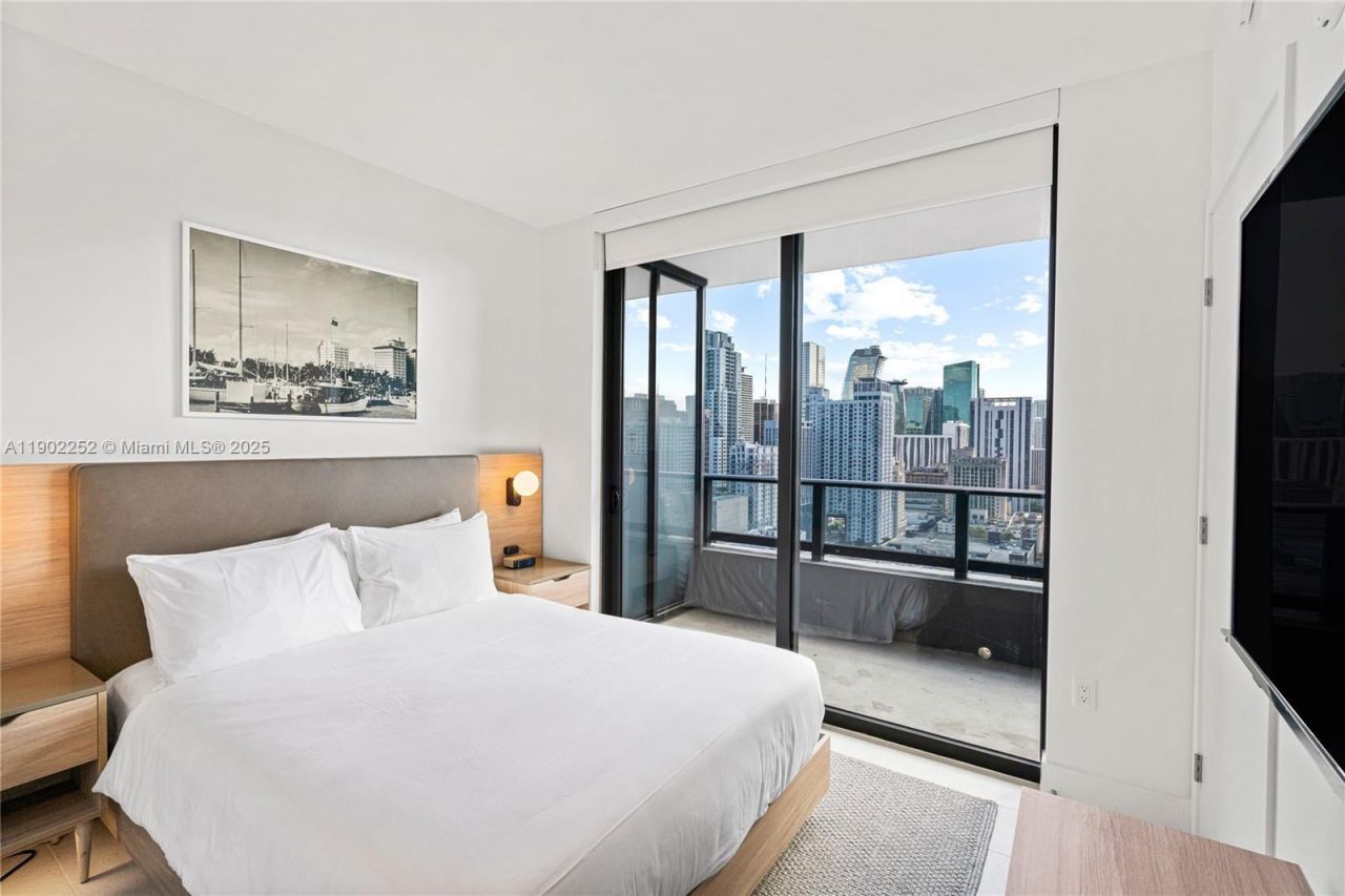 159 NE 6th St, Unit 2405, Miami, FL 33132 Photo