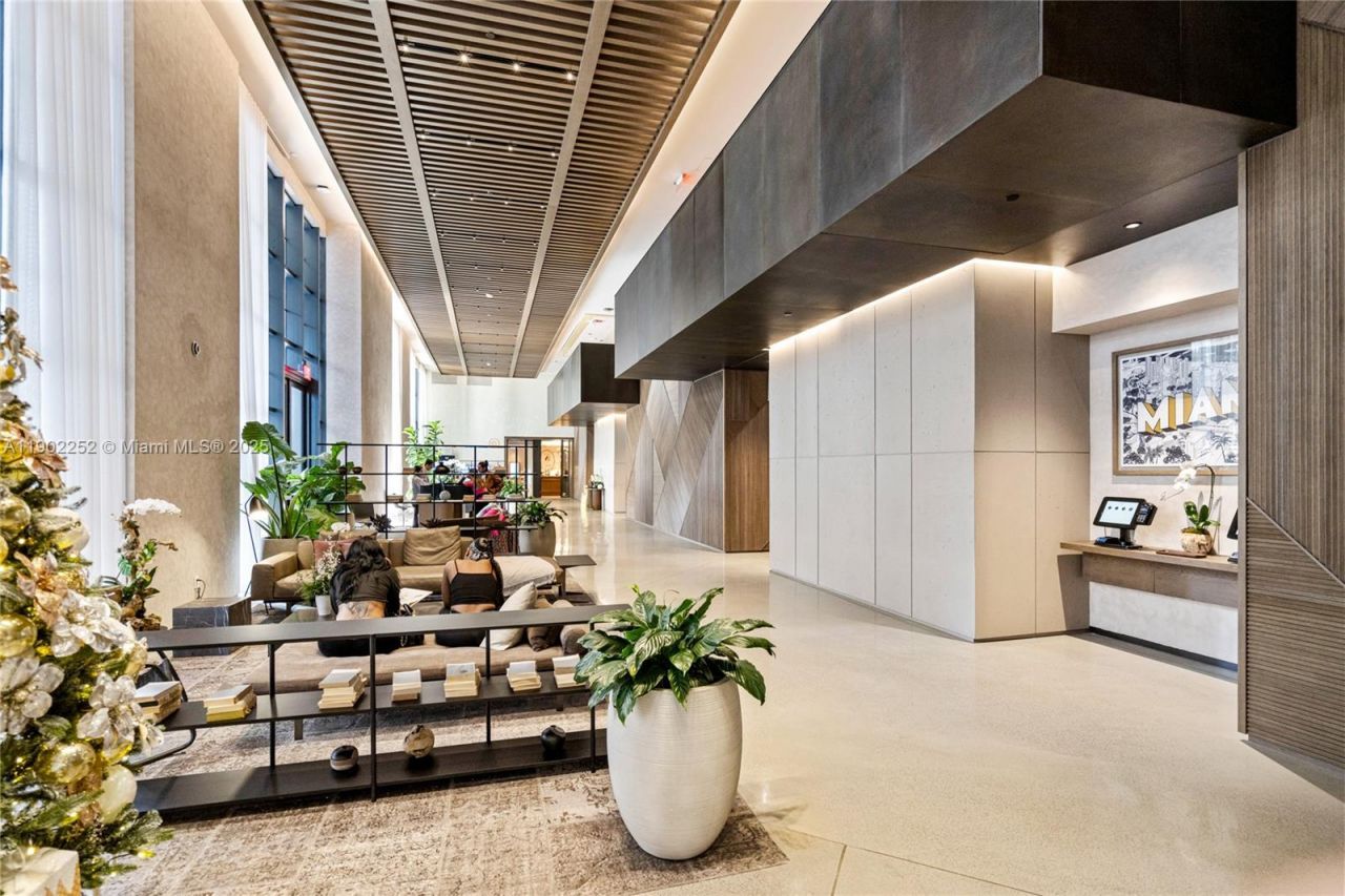 159 NE 6th St, Unit 2405, Miami, FL 33132 Photo