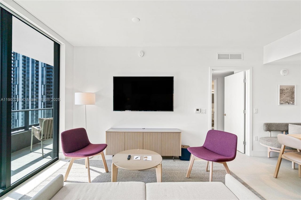 159 NE 6th St, Unit 2405, Miami, FL 33132 Photo