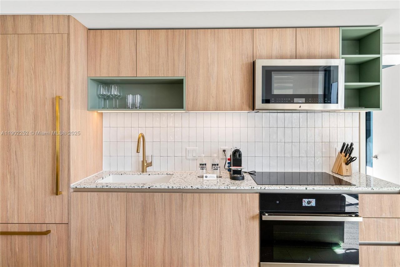 159 NE 6th St, Unit 2405, Miami, FL 33132 Photo