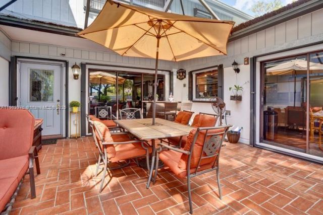 10026 NW 52nd Ter, Doral, FL 33178 Photo