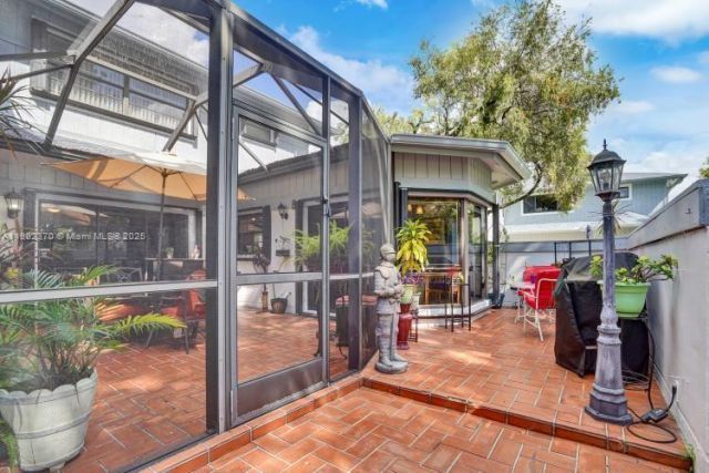 10026 NW 52nd Ter, Doral, FL 33178 Photo