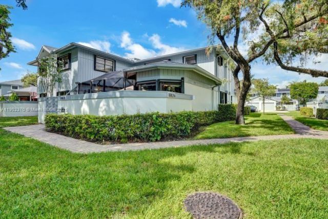 10026 NW 52nd Ter, Doral, FL 33178 Photo