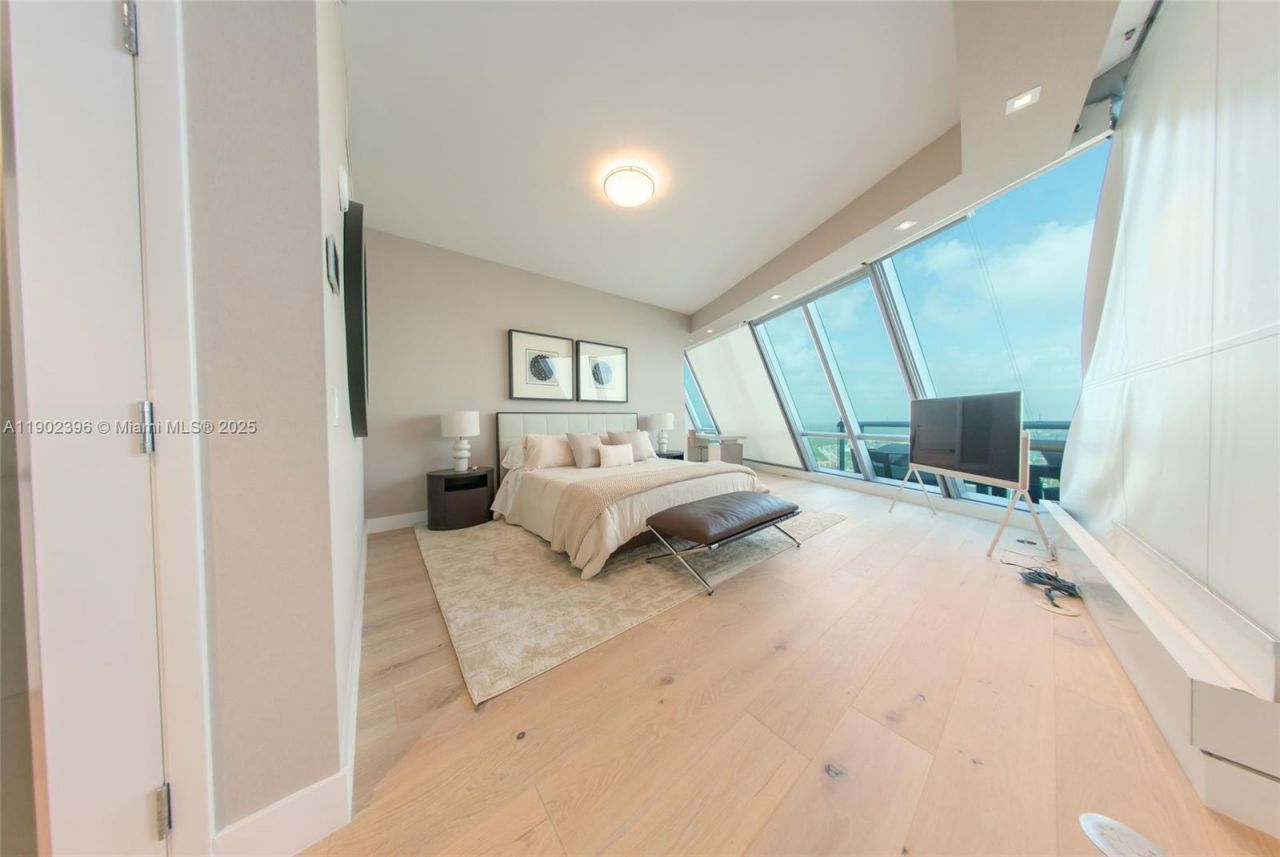 17121 Collins Ave, Unit 4803, Sunny Isles Beach, FL 33160 Photo