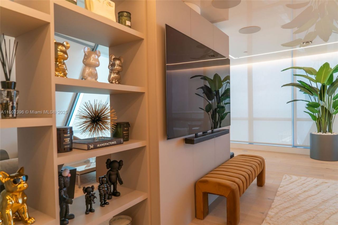 17121 Collins Ave, Unit 4803, Sunny Isles Beach, FL 33160 Photo