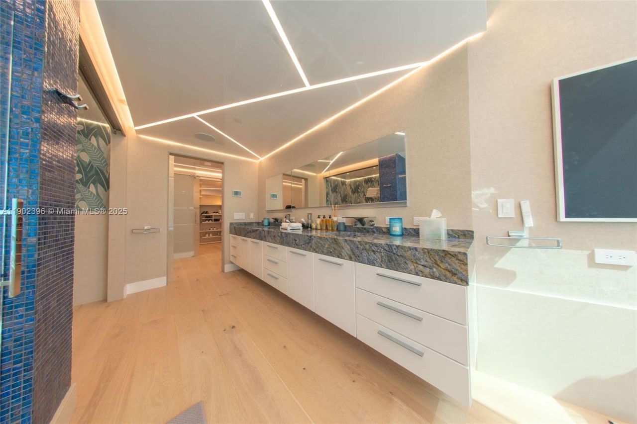 17121 Collins Ave, Unit 4803, Sunny Isles Beach, FL 33160 Photo