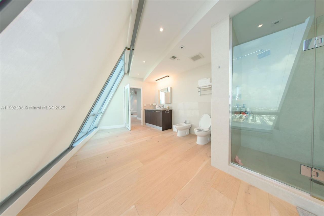 17121 Collins Ave, Unit 4803, Sunny Isles Beach, FL 33160 Photo