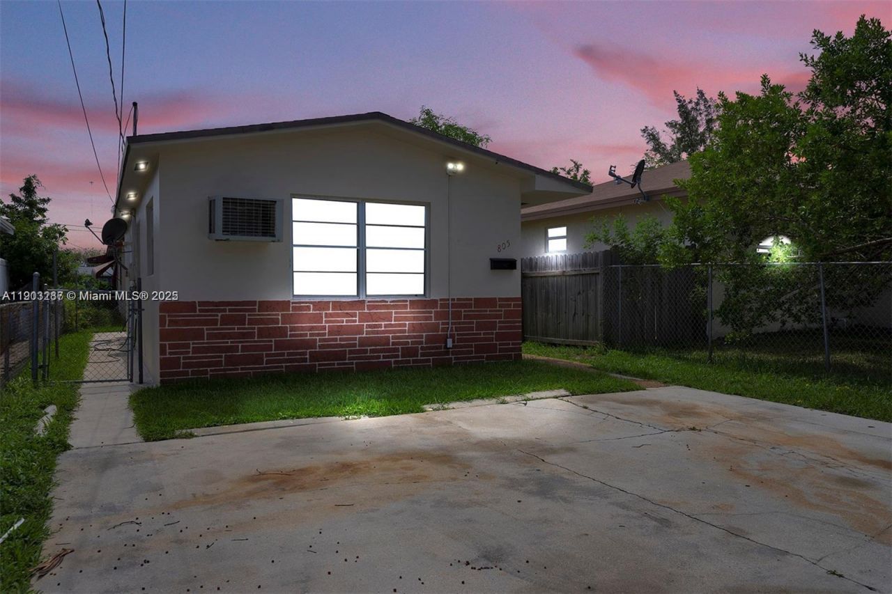 805 NW 3rd Ter, Unit 1, Hallandale Beach, FL 33009 Photo