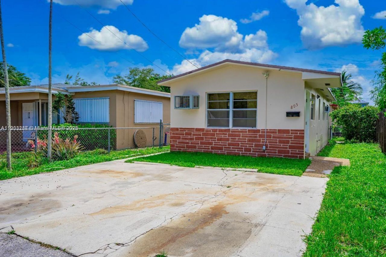 805 NW 3rd Ter, Unit 1, Hallandale Beach, FL 33009 Photo