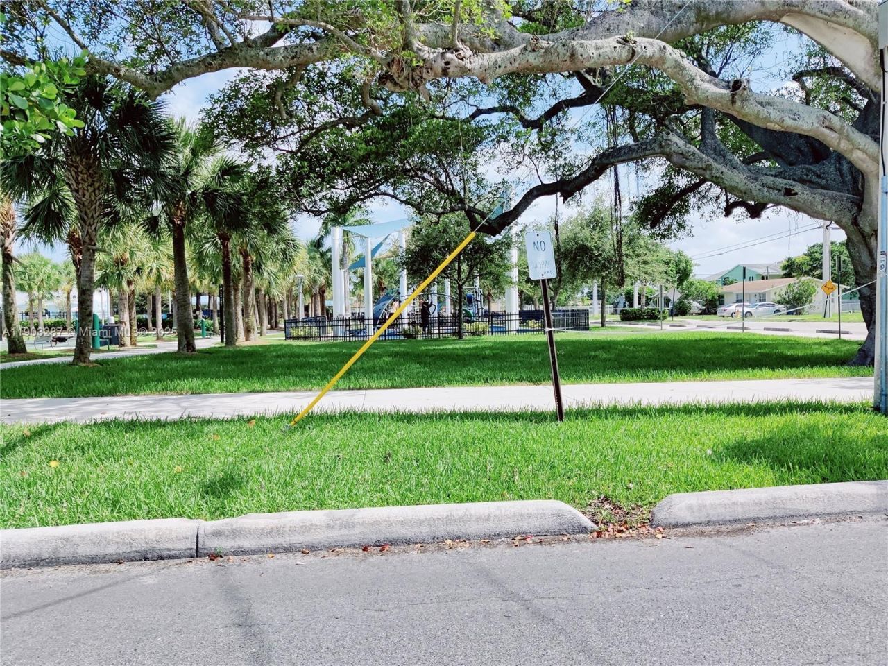 805 NW 3rd Ter, Unit 1, Hallandale Beach, FL 33009 Photo