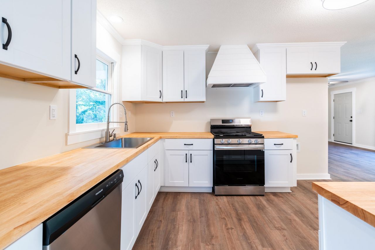 1106 Ruth Landolina Drive Photo 9