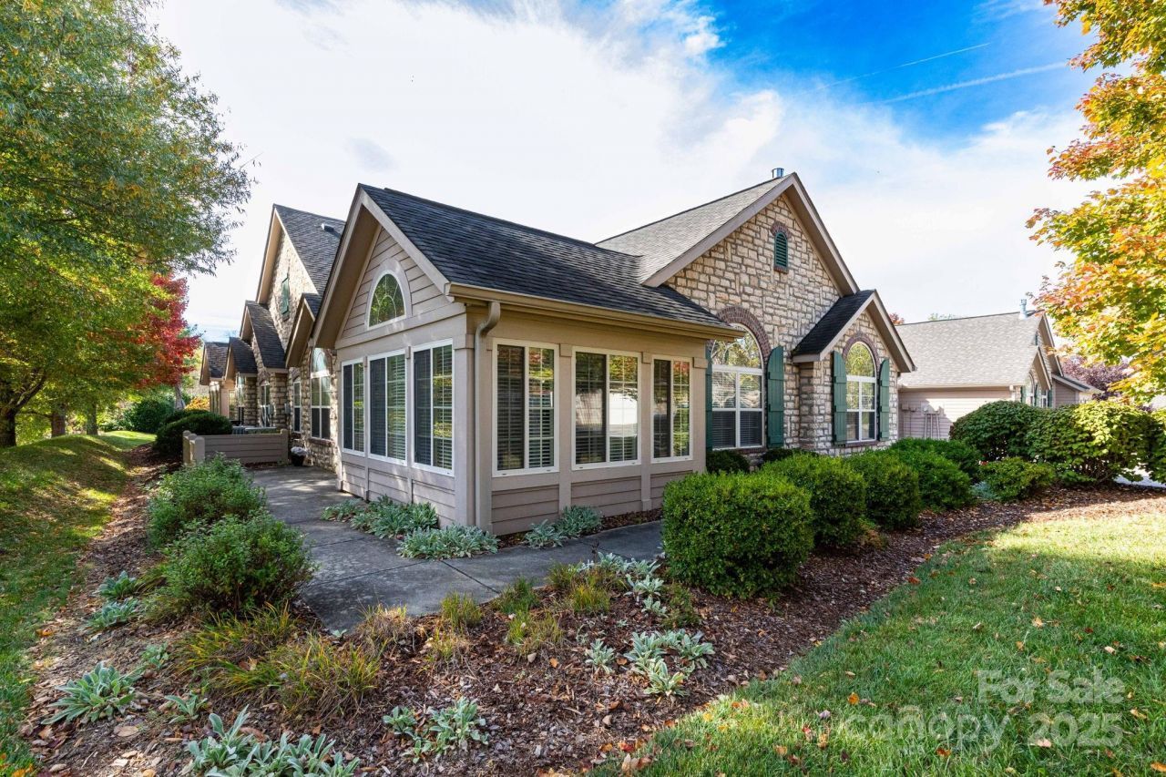 92 Mountain Meadow Circle, Weaverville, NC 28787 Main Photo