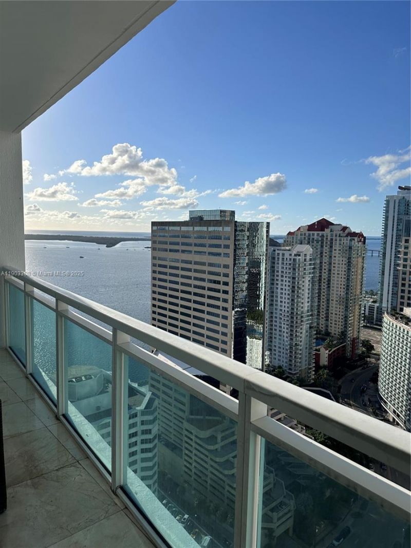 950 Brickell Bay Dr, Unit 3505, Miami, FL 33131 Photo