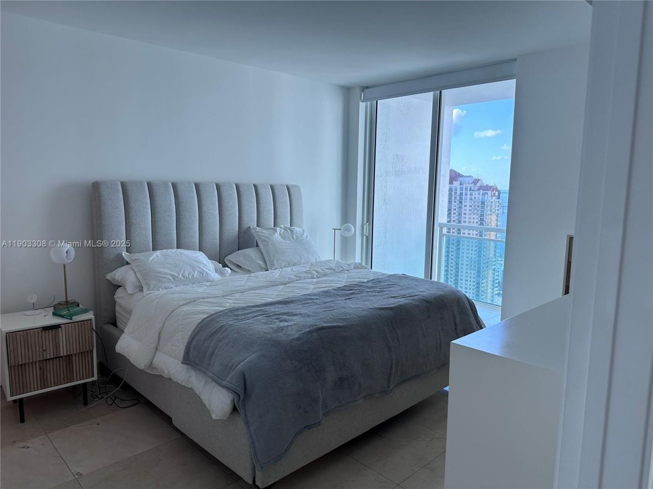 950 Brickell Bay Dr, Unit 3505, Miami, FL 33131 Photo