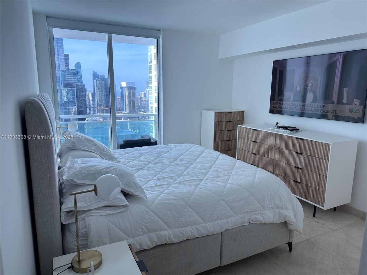 950 Brickell Bay Dr, Unit 3505, Miami, FL 33131 Photo