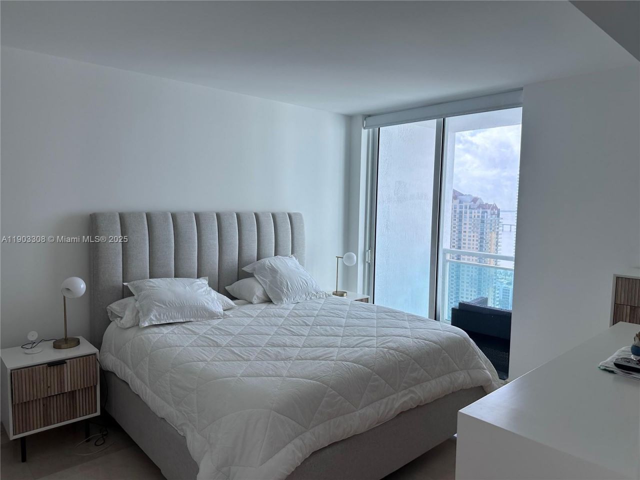 950 Brickell Bay Dr, Unit 3505, Miami, FL 33131 Photo