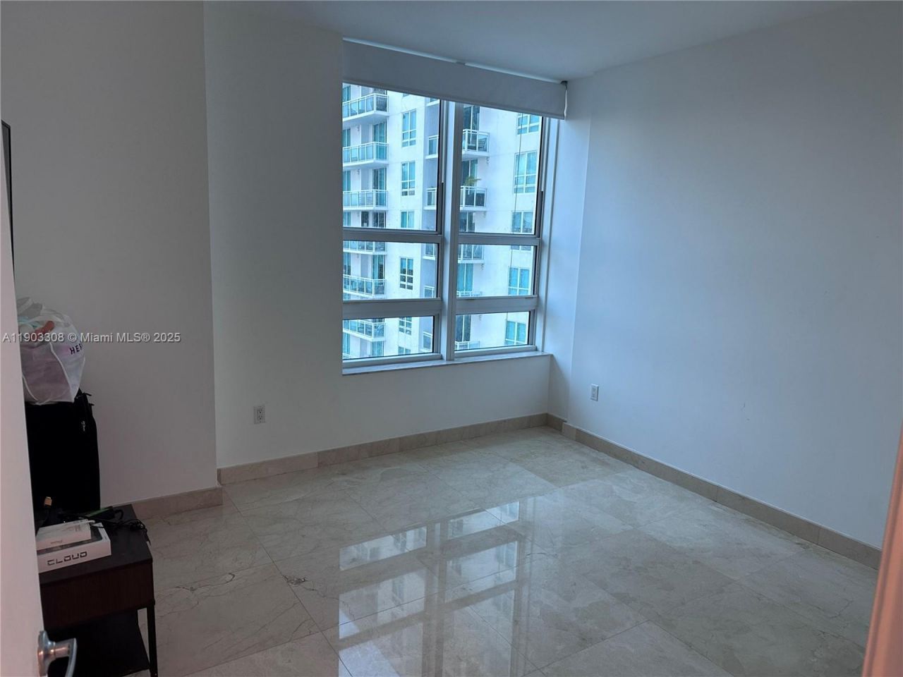 950 Brickell Bay Dr, Unit 3505, Miami, FL 33131 Photo