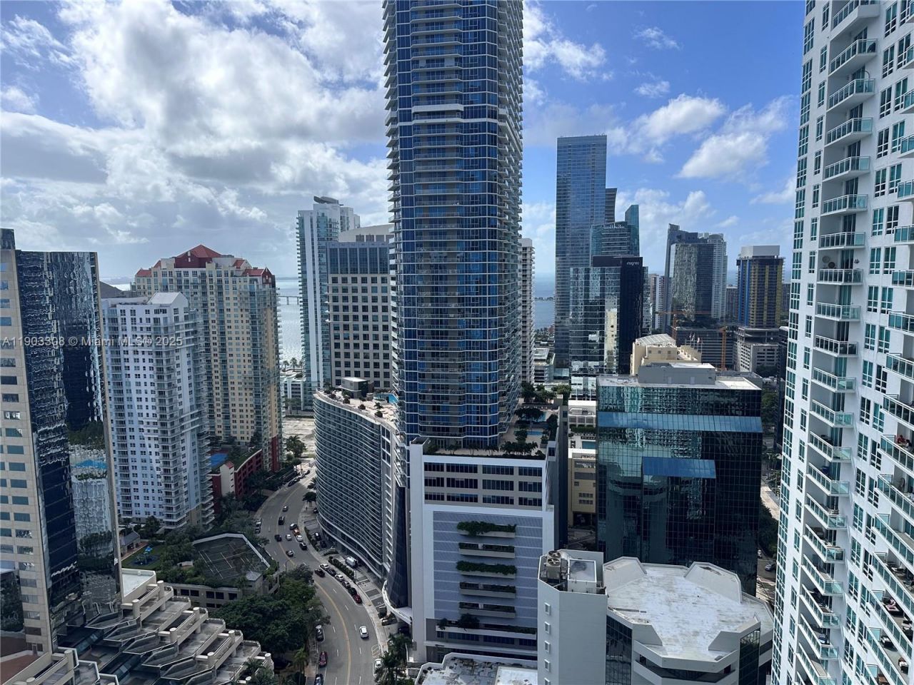 950 Brickell Bay Dr, Unit 3505, Miami, FL 33131 Photo