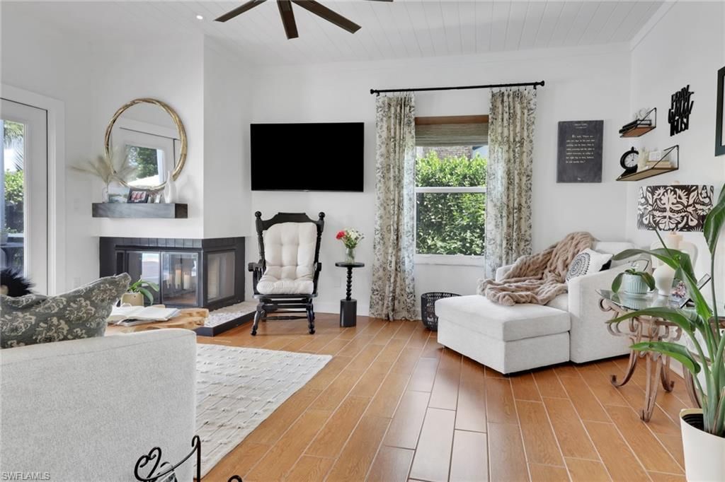 6555 Willow Lake Cir, Fort Myers, FL 33966 Photo