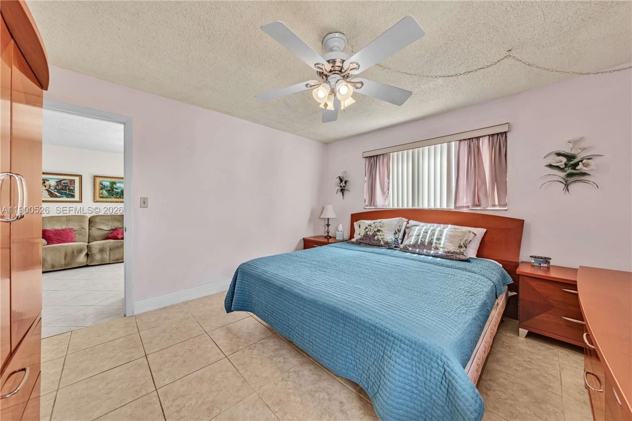 8465 Sunrise Lakes Blvd, Unit 212, Sunrise, FL 33322 Photo