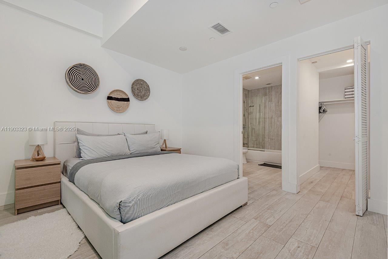 2301 Collins Ave, Unit PH21, Miami Beach, FL 33139 Photo