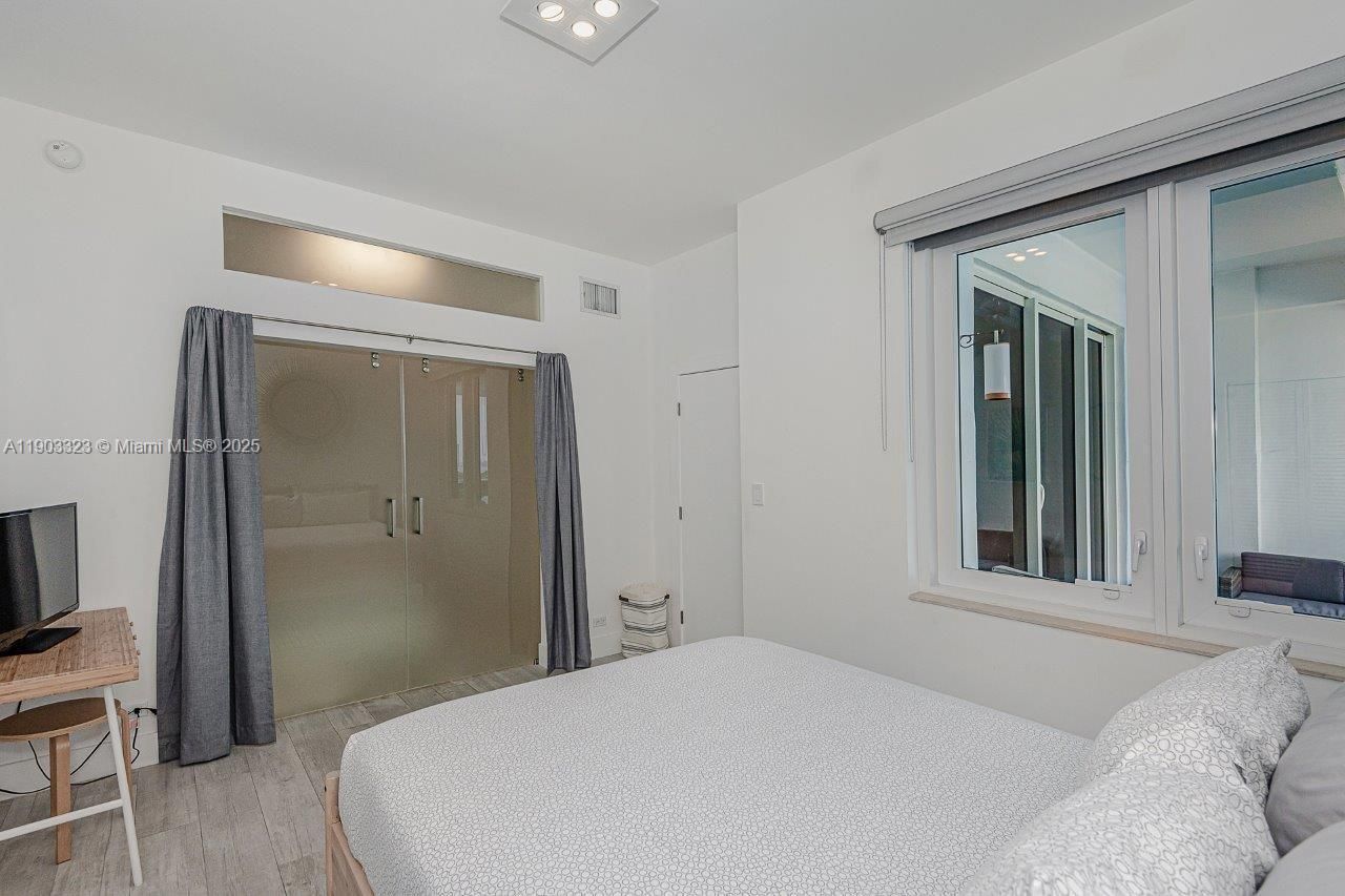 2301 Collins Ave, Unit PH21, Miami Beach, FL 33139 Photo