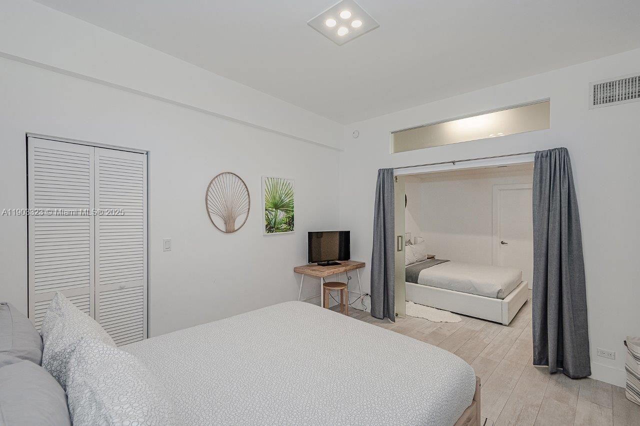 2301 Collins Ave, Unit PH21, Miami Beach, FL 33139 Photo