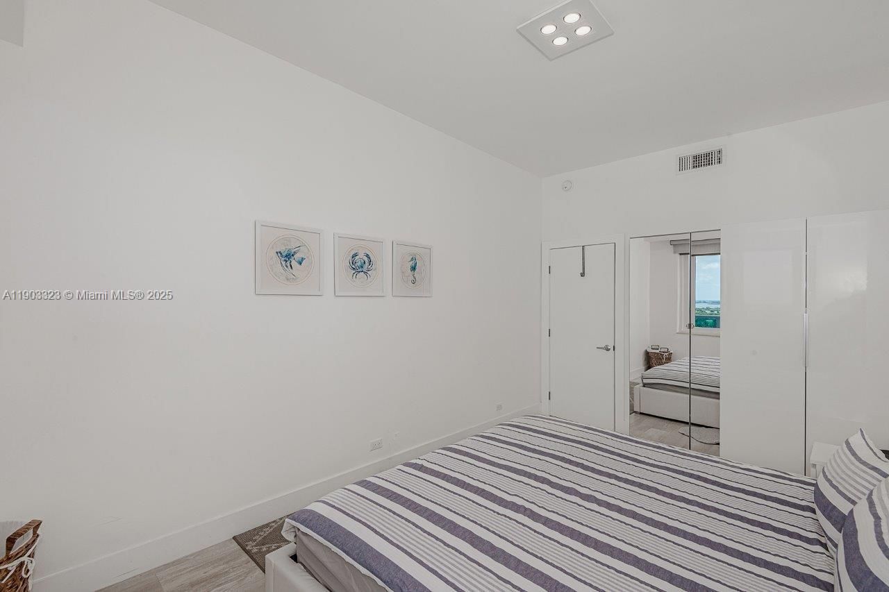 2301 Collins Ave, Unit PH21, Miami Beach, FL 33139 Photo