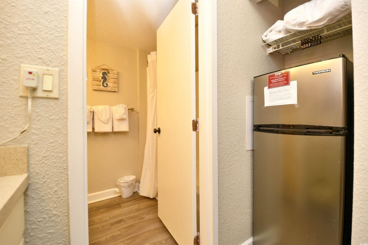 9550 Shore Dr. Photo 9