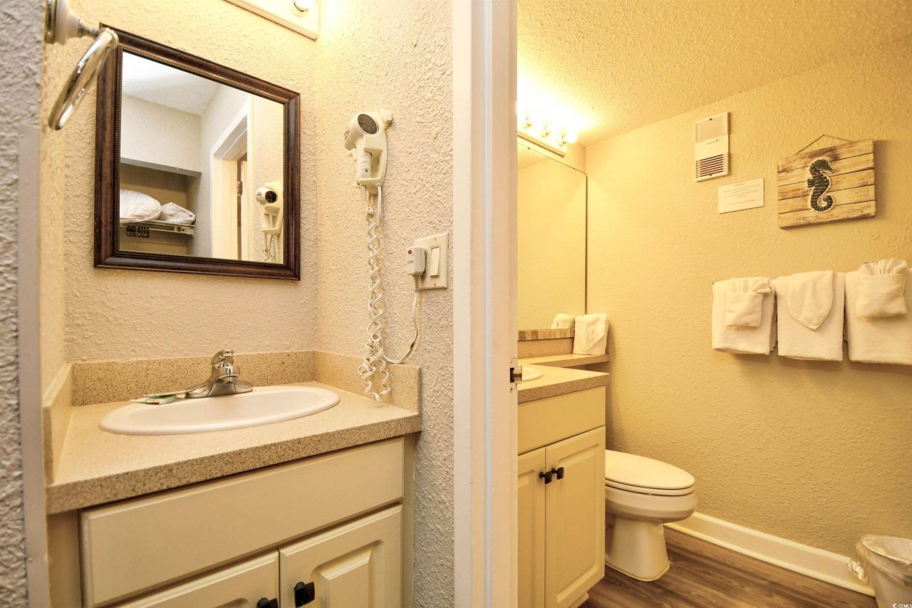 9550 Shore Dr. Photo 10