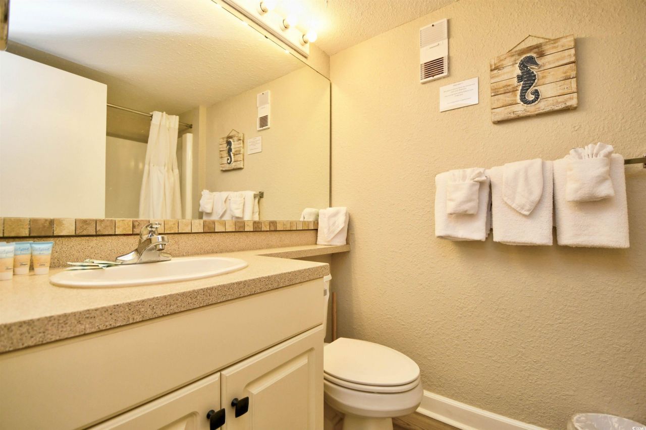 9550 Shore Dr. Photo 11