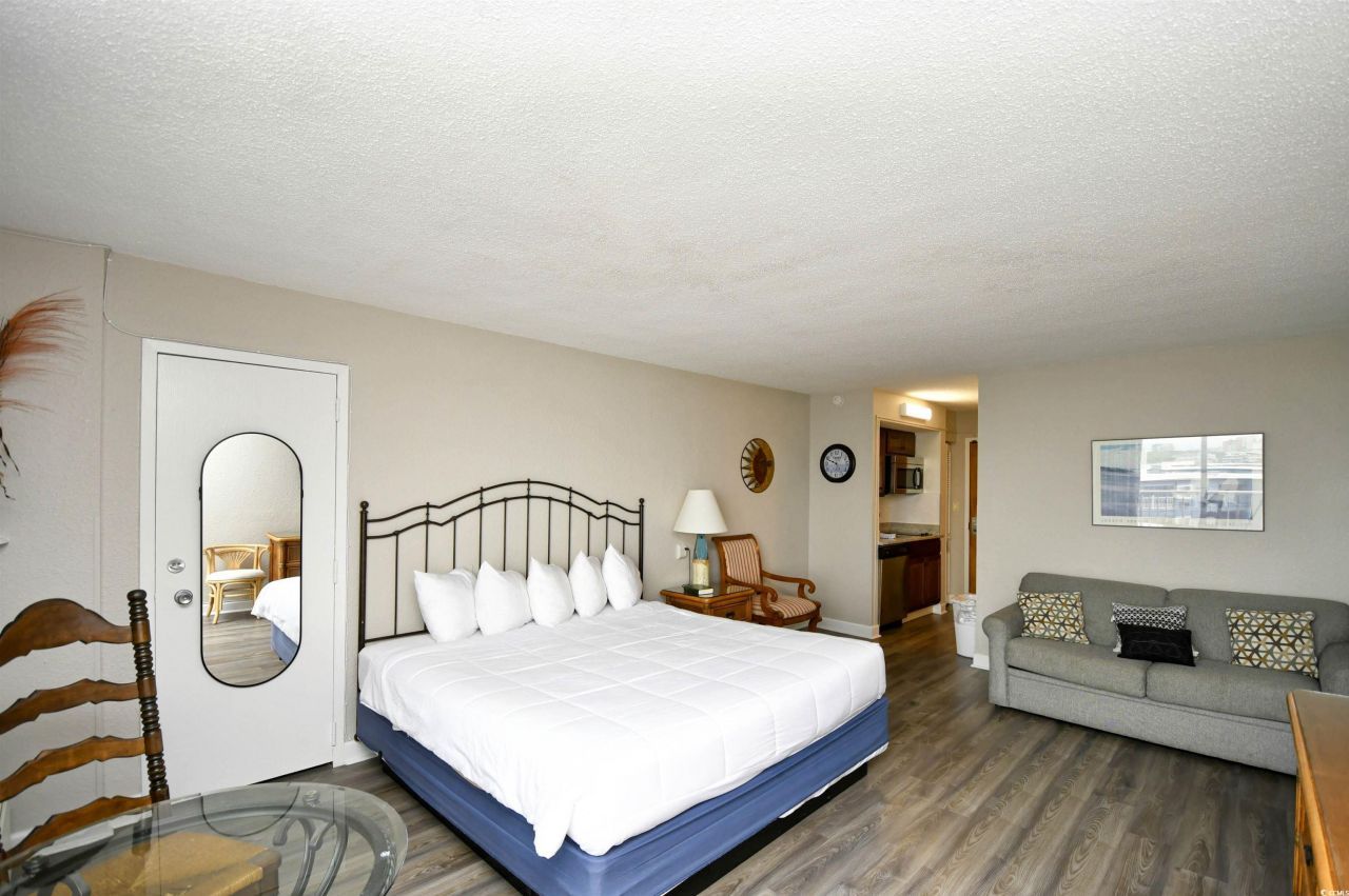 9550 Shore Dr. Photo 6