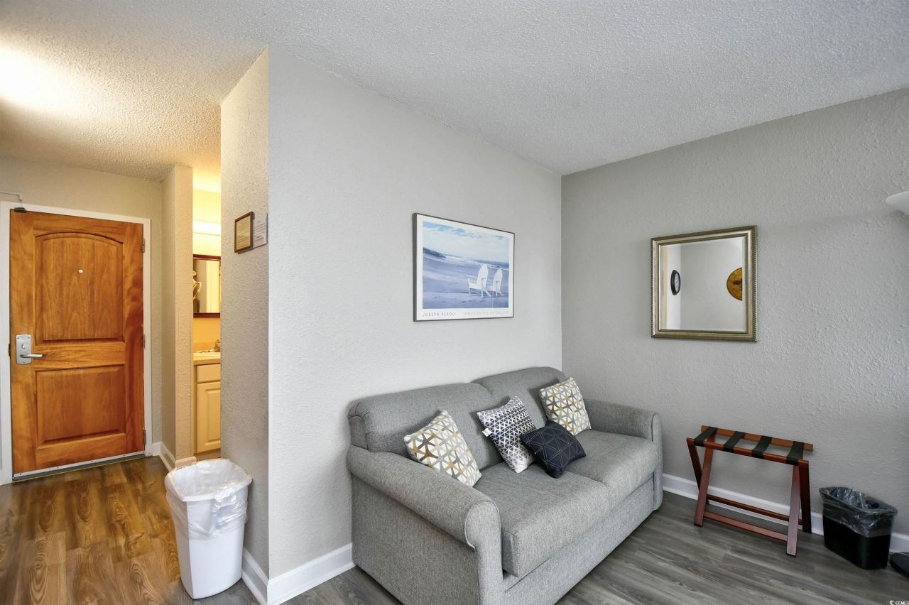 9550 Shore Dr. Photo 7