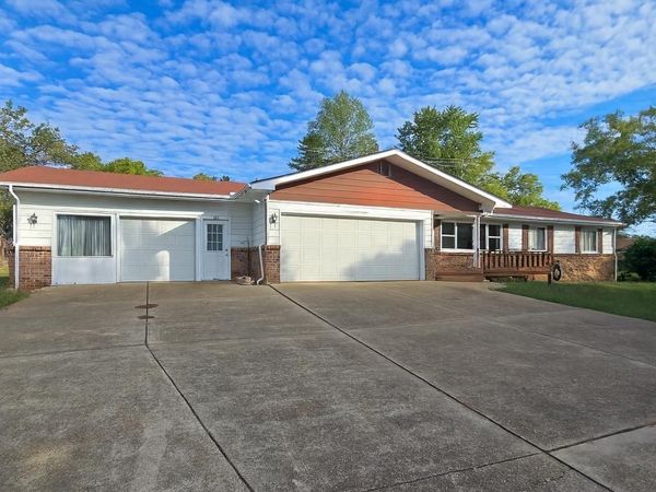 608 Broadmoor, Mountain Home, AR 72653