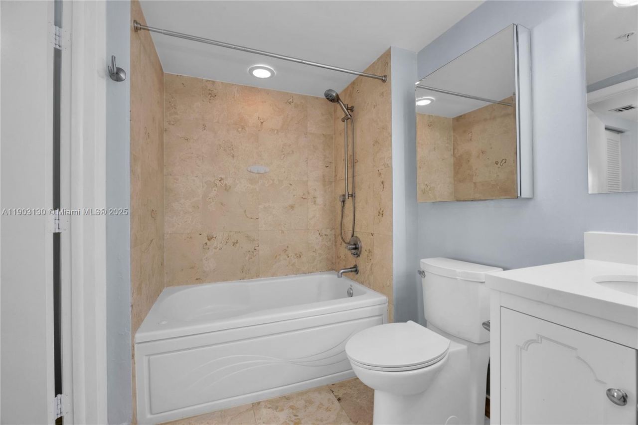 41 SE 5th St, Unit 1515, Miami, FL 33131 Photo