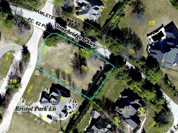 100 Bristol Park Lane, Edwardsville, IL 62025